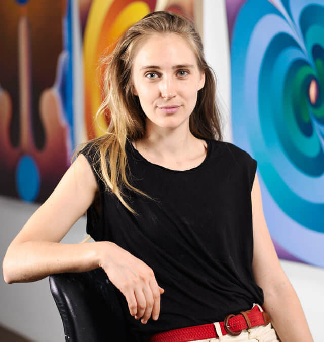 Loie Hollowell (2013)
